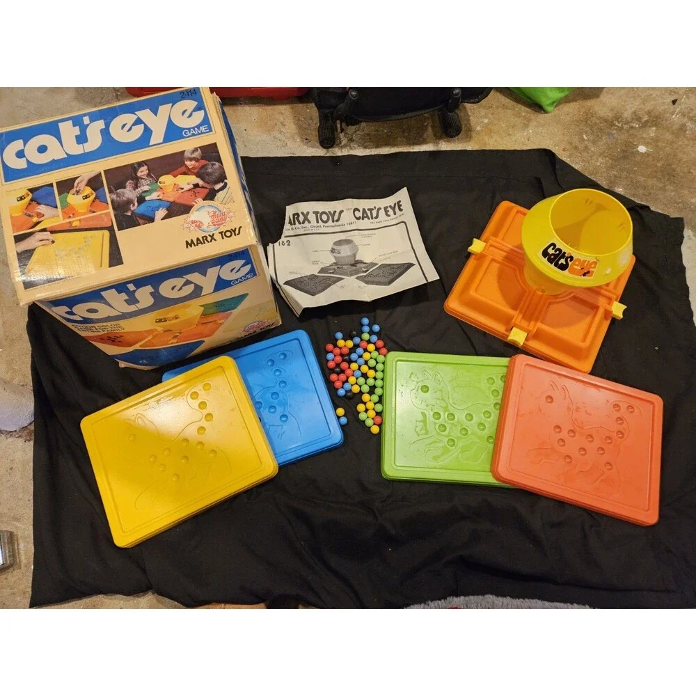Vintage Marx Toys Cats Eye Board Game 1970s Retro Skill Color Match Complete